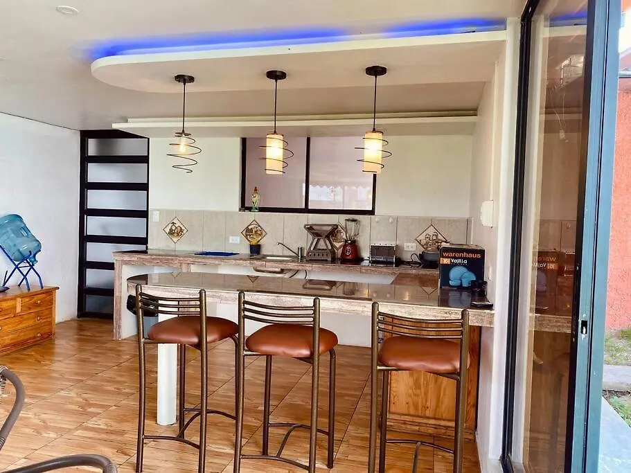 Villa Mirlo - Escondite De Lujo En Quito