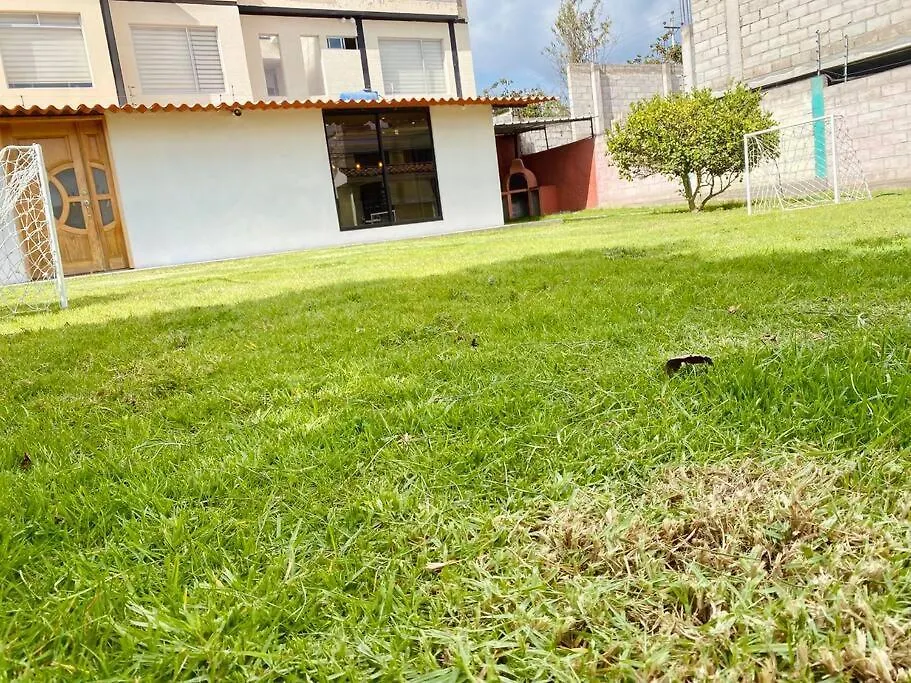 Villa Mirlo - Escondite De Lujo En Quito