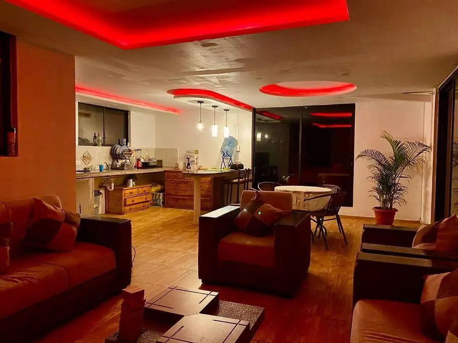 Villa Mirlo - Escondite De Lujo En קיטו